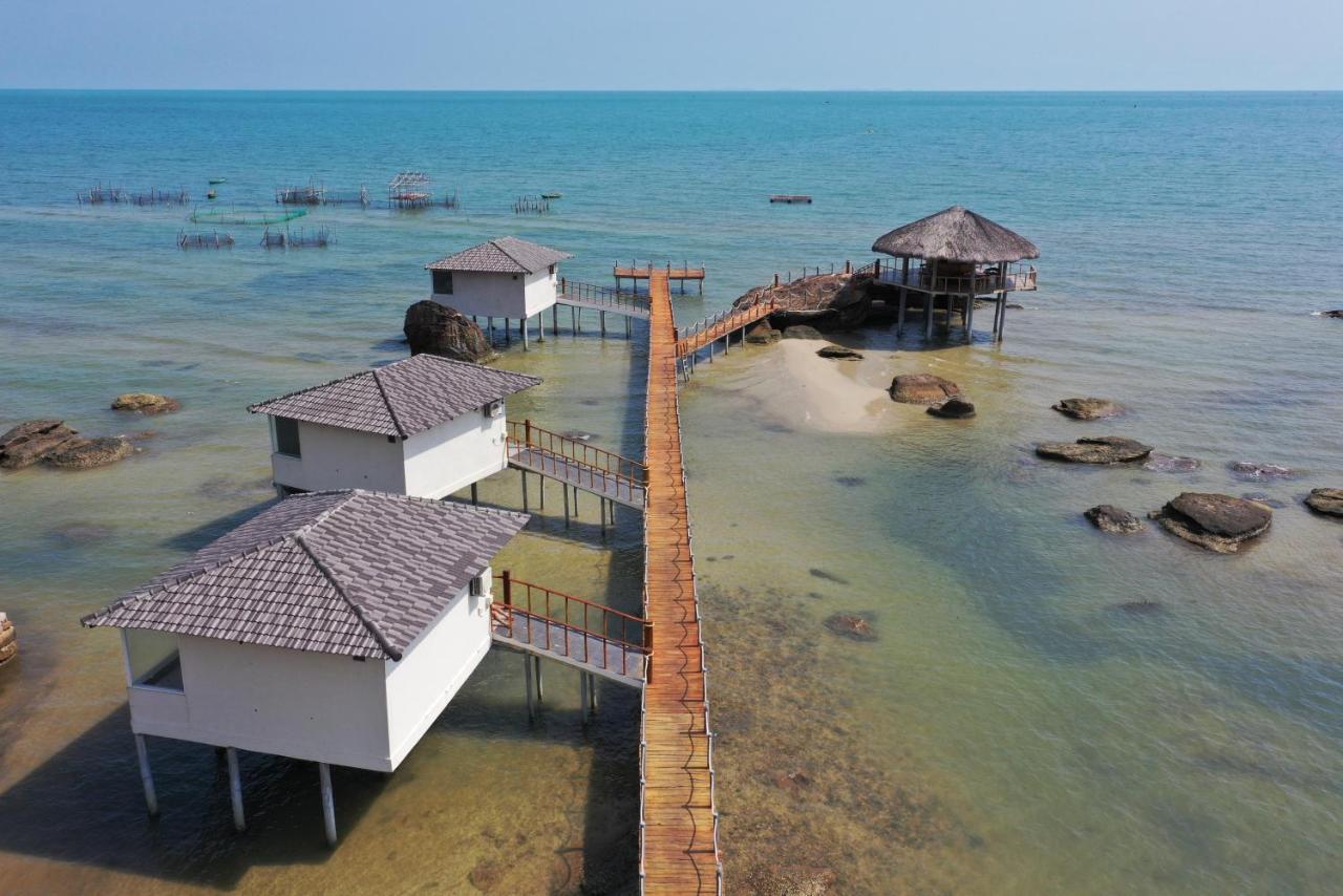 The Pier Phu Quoc Resort Exterior photo